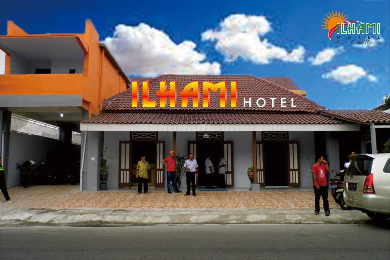 Hotel Ilhami Blitar Exterior photo